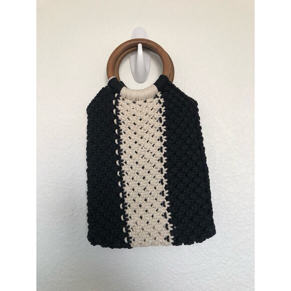 Laude the Label Mini Macrame Black and White Bag with Wooded Handles - Picture 3 of 5